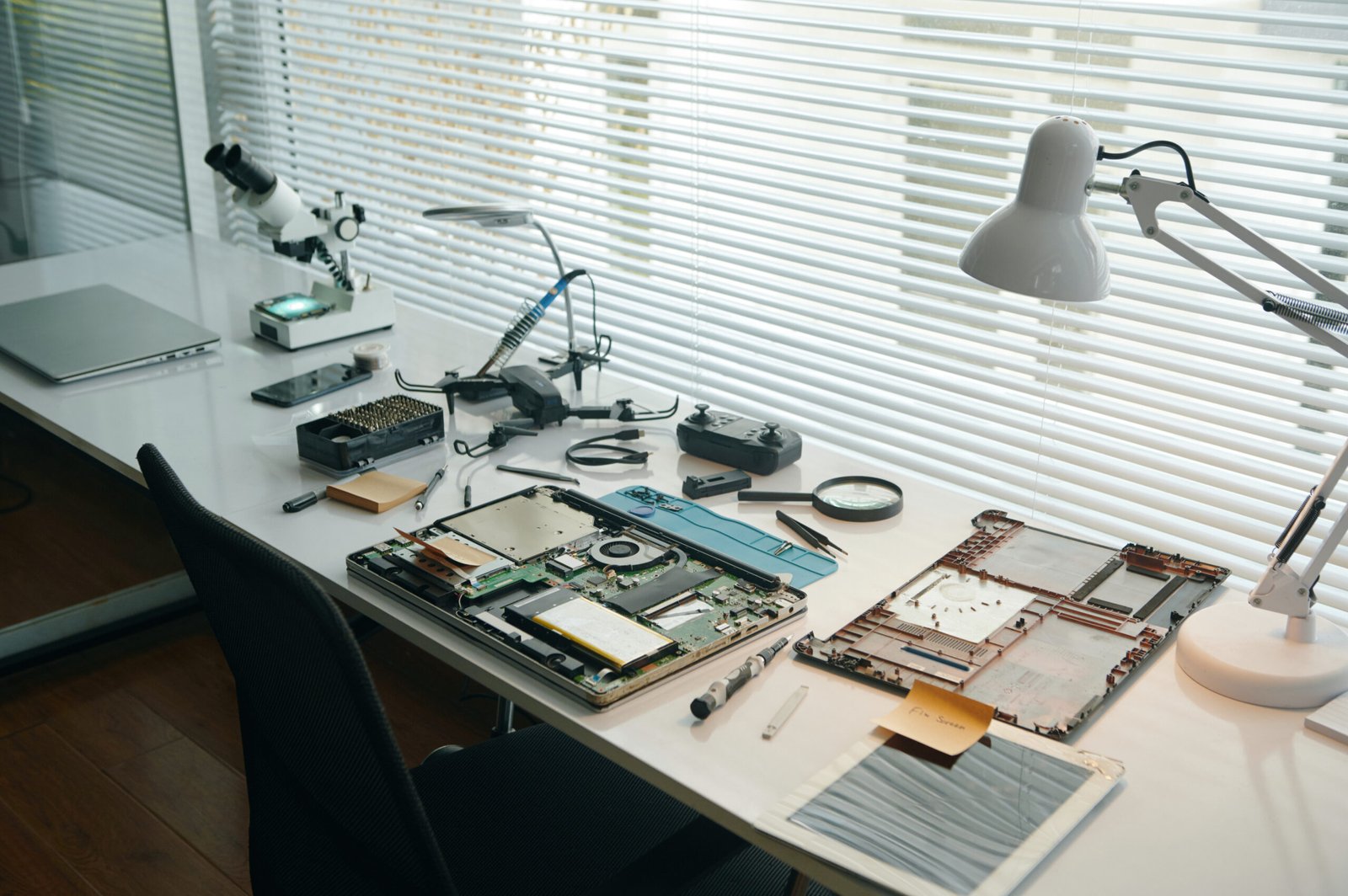 Réparation d'ordinateurs et laptops – service dépannage informatique près de Lyon